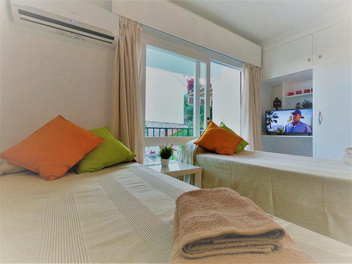 Studio With Access To The Garden. Open Pool. Beach Very Close. Wifi & Netflix Free Apartment Беналмадена Екстериор снимка